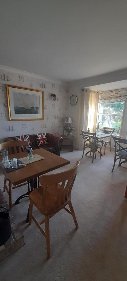 Little Orchard House Bed & Breakfast Салкомб Екстериор снимка